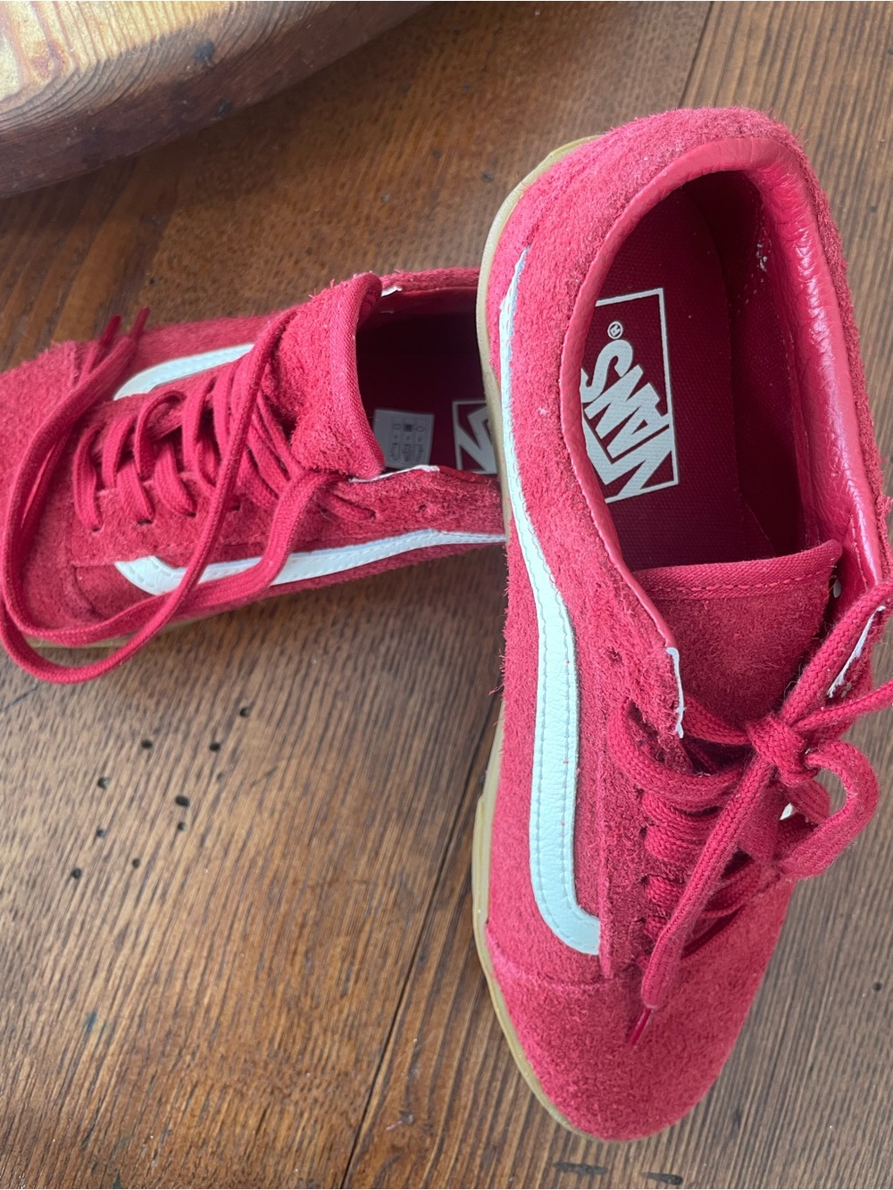Vans Red Suede Low-Top Sneakers BRAND NEW Women’s Size 8